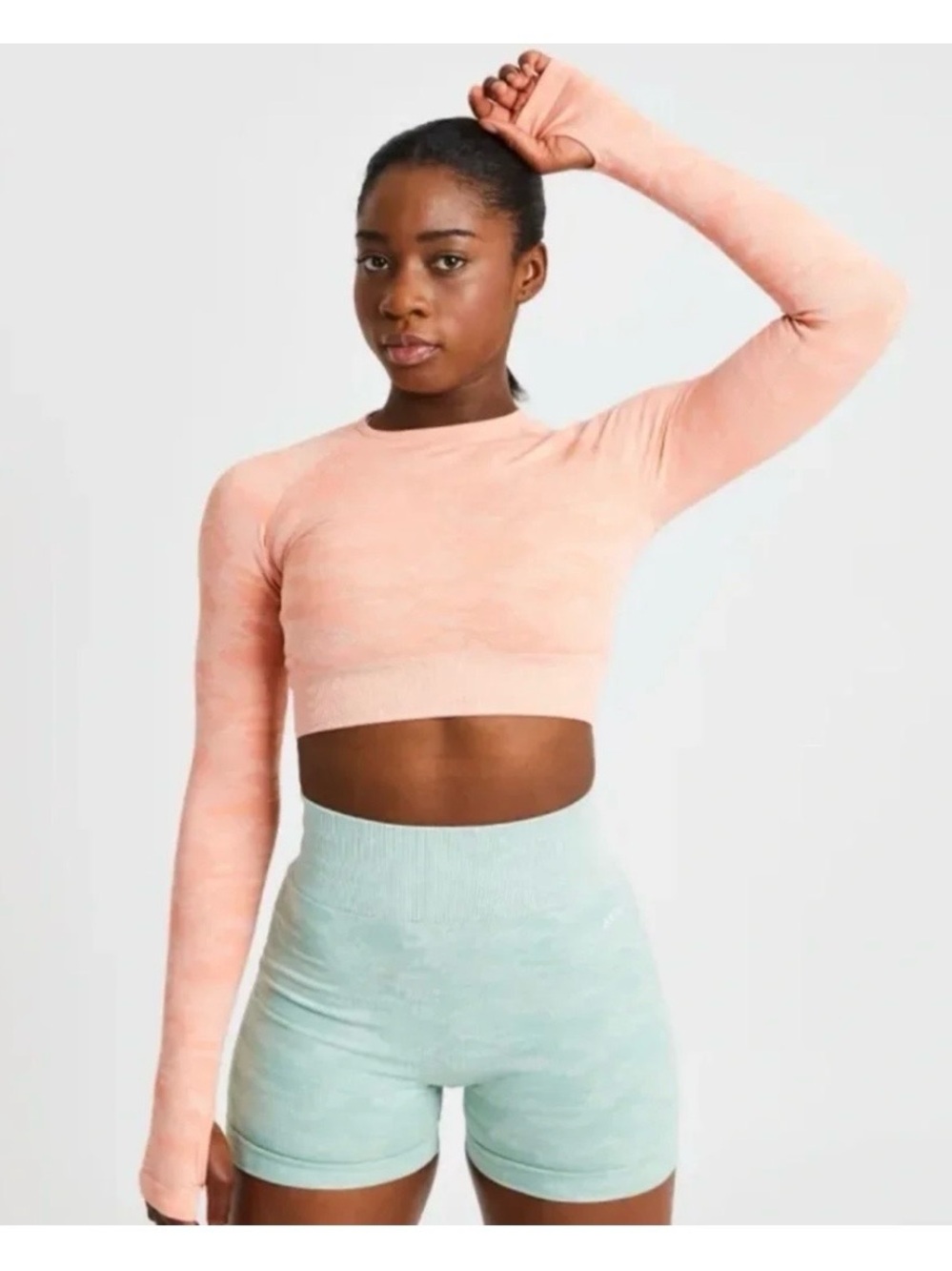 Bundle of Two Abyl Balance V2 Seamless Long Sleeve Crop Tops Size Medium